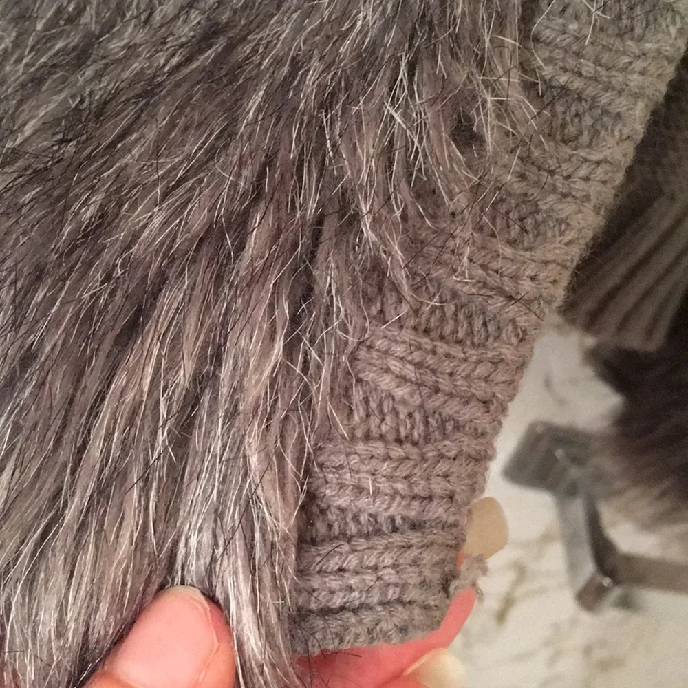 EUC Xhilaration faux fur vest, gray color, women size - Picture 9 of 14